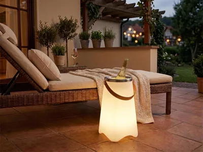 Produktbild von Akku Bodenlampe für Innen und Außen mit Bluetooth Lautsprecher & Weinkühler 50cm