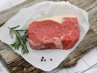 Produktbild von Der Pfaröller Rumpsteak – Roastbeef Steak aus der Färse – ca. 300 g – 3 Wochen wet aged gereift – Premium Rindfleisch