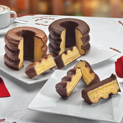 Produktbild von KuchenMeister Baumkuchen mit Vollmilchschokolade und Marzipan 300g