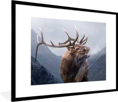 Produktbild von MuchoWow® MuchoWow® Gerahmtes Poster Hirsche - Gebirge - Geweihe 80x60 cm - Poster mit zchwarzem Bilderrahmen - Schlafzimmer-Dekorationen - Fotoposter