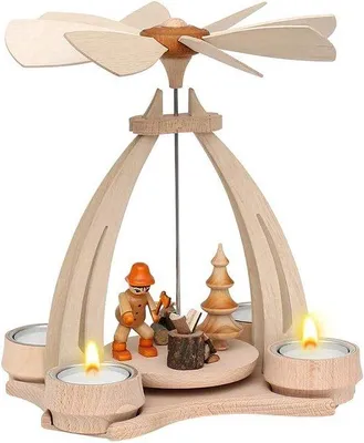 Image de Pyramide de table en bois de hêtre - Forestier avec hache et billot - ca. 24 cm billot