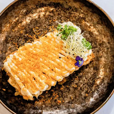 Produktbild von Jochen Schweizer Anatolisches Sharing-Menü mit Fisch Berlin für 2; Erlebnis verschenken oder selbst erleben; Gutschein gültig für 2 Personen