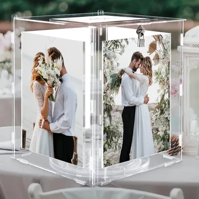 Immagine prodotto di Scatola espositiva in acrilico con cornice per foto e serratura, dimensioni 23x23x27 cm, ideale per matrimoni e compleanni