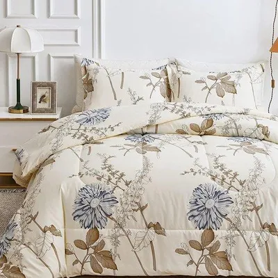 Produktbild von Famanu Bettdecke 135x200 cm mit Blumenmuster - beige