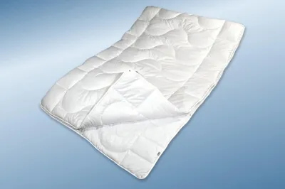Produktbild von 4 Jahreszeiten Bettdecke 135x200 Steppbett waschbar trocknergeeignet