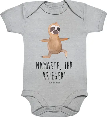 Produktbild von Mr. & Mrs. Panda Strampler Faultier Yoga 3. - 6. Monat - Heather Grey - Geschenk, Namaste, Entspannung, Kurzarmbody, Baby, overall, kurzarm, Babystrampler