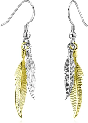 Bicolor Ohrhänger aus Silber mit filigranen Federanhängern in Silber und Goldoptik, elegant geschwungen und detailreich strukturiert.