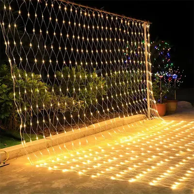 Obrázok produktu pre Eikuavons LED svetelný reťazec, sieťový, 300 LED, 4,5 x 1,6 m, teplá biela, IP44, 8 režimov s pamäťou, vhodný do záhrady, na balkón, na Vianoce