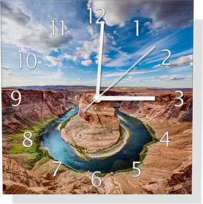 Produktbild von Wallario Design Wanduhr Grand Canyon aus Aluverbund, Größe 30 x 30 cm