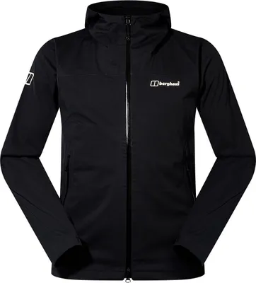 Schwarze Softshelljacke Ridge-Roamer von Berghaus mit durchgehendem Reißverschluss und Logo auf der Brust.