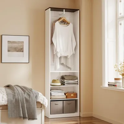 SoBuy Kleiderschrank KSB02-W in Schlafzimmer eingerichtet mit Kleidung und Accessoires