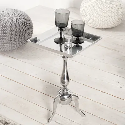 Produktbild von cagü: Design Barock Beistelltisch [LAVAL] Quadratisch Silber aus Aluminium 55cm Höhe