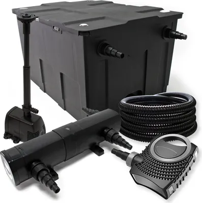Zdjęcie produktu dla Kompletny zestaw Wiltec: filtr do oczka wodnego CBF-550 do 60000 l, pompa do oczka wodnego NEO10000 10000 l/h 80 W, odstojnik do oczka wodnego CUV-236 36 W, wąż do oczka wodnego 25 m 25 mm, fontanna HJ-943 800 l/h 16 W