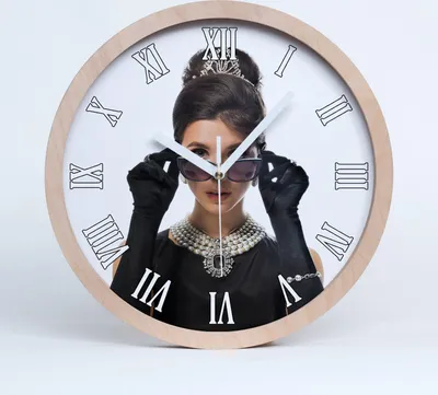 Produktbild von Holzuhr 30fi cm wanduhr - weiße Spitzen - Frau in den Gläsern