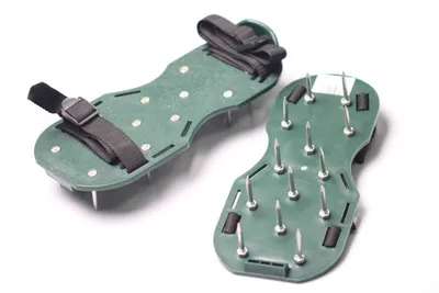 Produktbild von Rasenbelüfter Sandalen Schuhe Vertikutierer Nagelschuhe