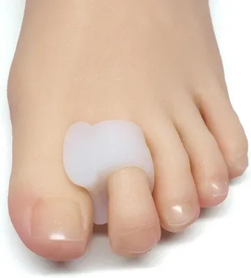 Immagine prodotto di Set di separatori per dita in gel per l'alluce valgo e la correzione dell'alluce, comprensivo di dispositivo di correzione e cuscinetti plantari, 4 pezzi, bianco