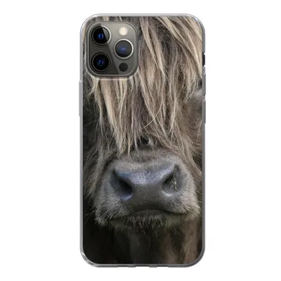 Produktbild von MuchoWow® Handyhülle Schutzhülle Hülle für iPhone 12 Pro Schottischer Highlander - Braun - Nase Silikon Softcase Handy Hülle - Abdeckung