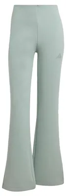 Productafbeelding van Adidas damesbroek Soft LUX, wijde pijpen, kleur: Wonder Sage, maat: XS, lengte: kort