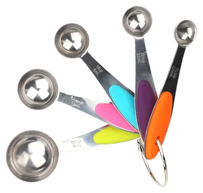 Produktbild von 5pcs/Set Messlöffel Set Clear Skala Ringschnalle Silikongriff Edelstahl Zuckerpulver Löffel Messung Becher Haushaltsvorräte-Löffel