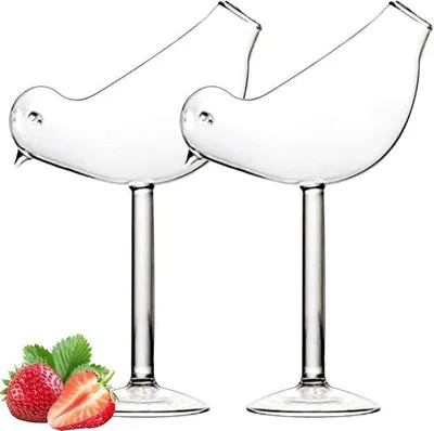 Obrázek produktu pro Martini sklenice – sklenice na koktejly – 2 kusy, objem 150 ml – unikátní design – sklenice typu "coupe" na šampaňské a martini – barové sklo