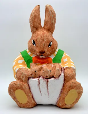Produktbild von Deko-Hase sitzend mit Hasenkindern bemalt 38 cm