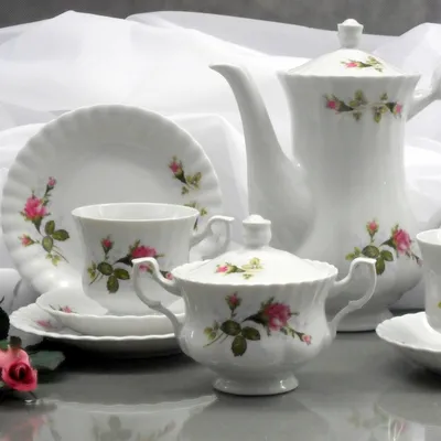 Produktbild von Chodzież Iwona Kaffeekanne Porzellan 1100 ml Rosen-Dekor