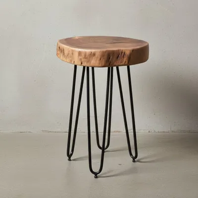 Produktbild von Beistelltisch "Balu" Massivholz: Metallbeine, Baumstammoptik, robust, pflegeleicht. Beige, 35x35x45 cm | Kadima Design