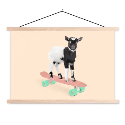 Produktbild von MuchoWow® Textilposter Ziege - Schwarz - Skateboard - Weiß - Tiere 60x40 cm mit holzfarbenen Rahmen - Bilder