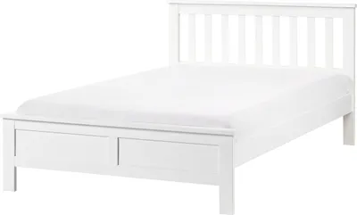 Produktbild von BELIANI Bett Weiß Kiefernholz mit Lattenrost 120 x 200 cm Hohes Kopfteil Doppelbett Klassisch Skandinavisch Schlafzimmer Ausstattung Möbel