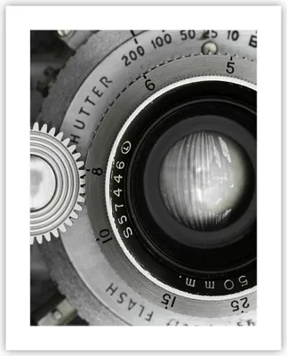 Produktbild von Poster - Poster ohne Rahmen - Objektiv Schwarzweiß Vintage - 40x50 cm - Wand Bild - Wanddeko - Wandbilder - Kunstposter - Wandposter - Bilder - Kunstdruck - Wanddekoration - Wandbild - P2XPA40x50-4631