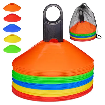 Produktbild von Relaxdays Markierungshütchen Fußball, 50er Set, 5 Farben, Halter & Tragetasche, HxD: 5 x 19 cm, PE, Fußballhütchen, bunt