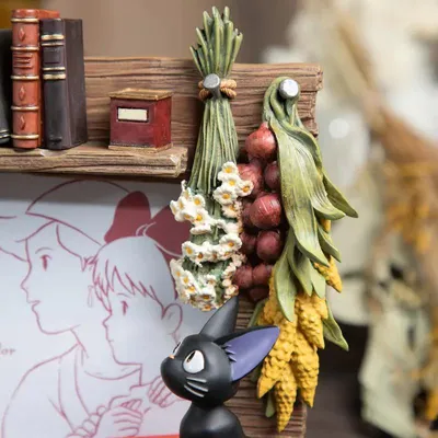 Immagine prodotto di Studio Ghibli Il servizio di consegna di Kiki - Diorama con cornice fotografica Casa di Kiki