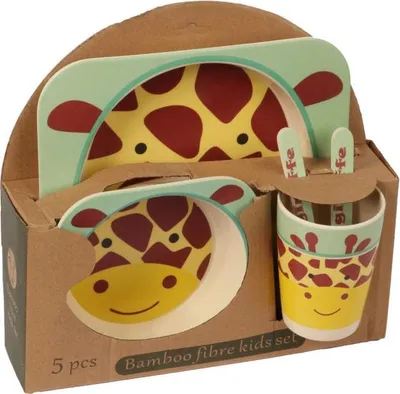 Produktbild von Ein Set aus hellgrünem Geschirr für Kinder mit Giraffenmotiv