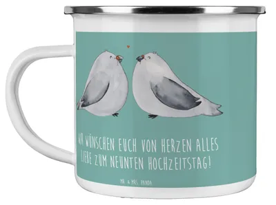 Produktbild von Mr. & Mrs. Panda Emaille Becher 9. Hochzeitstag Keramikhochzeit - Meeresbrise - Geschenk, Tasse, Campingtasse, Pott, Kaffeepott, Feier, Meilenstein feiern, Heirat