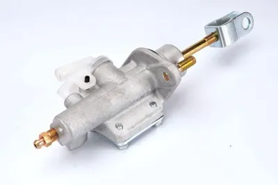 Produktbild von ABE F95013ABE Kupplungsgeberzylinder für MITSUBISHI Lancer VII Limousine (CSA, CTA) OUTLANDER I (CUW) Lancer VII Kombi (CSW, CTW)