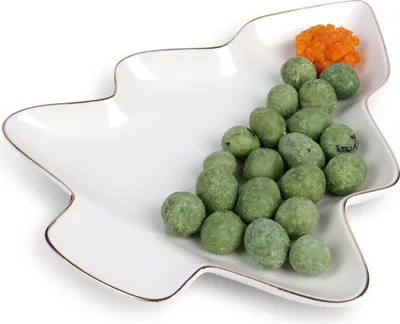 Produktbild von Weihnachtsbaumteller aus Porzellan mit goldenen Details - Perfekt für Weihnachten!