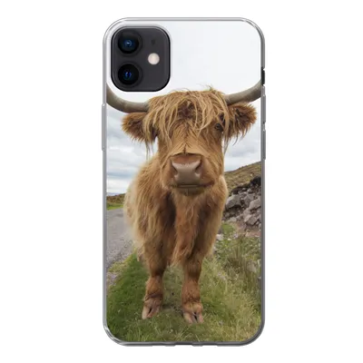 Produktbild von MuchoWow® Handyhülle Schutzhülle Hülle für iPhone 12 mini Schottischer Highlander - Hörner - Berg Silikon Softcase Handy Hülle - Bild