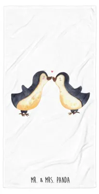 Produktbild von Mr. & Mrs. Panda Strandtuch Pinguin Liebe - Weiß - Geschenk, Großes Badehandtuch, Vertraut, Liebesspruch, Hochzeitstag, Love, Freundin, Badelaken, Hochzeit, Handtuch