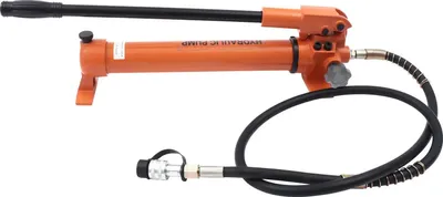 Obrázok produktu pre Súprava hydraulických ručných čerpadiel – ručné čerpadlo – 60–70 MPa (600–700 bar) – olejová nádrž 900 ml (využiteľný objem 700 ml) – hadica 180 cm – 3/8 rýchlospojka – oranžová farba