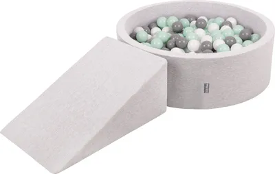 Obrázok produktu pre KiddyMoon Mäkké penové ihrisko pre deti s guľatým loptičkovým ihriskom (100 ∅ 7 cm) s mäkkými prekážkami a loptičkovým bazénom,  vyrobené v EÚ, Svetlo sivá:Biela/Grey/Mäta, Klin