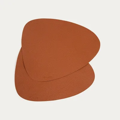 Zdjęcie produktu dla HOMLA Maty stołowe FEMELO karmelowe, zestaw 2 szt. 38cm