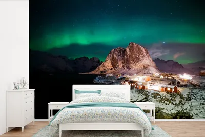 Produktbild von MuchoWow® Fototapete für Wohnzimmer oder Schlafzimmer Wandtapete Vinyl Motivtapete Nordlichter - Berg - Haus - Insel - 360x240 cm - Vinyl-Tapete