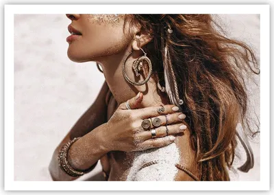 Produktbild von Poster - Poster ohne Rahmen - Sand Frau Schmuck - 100x70 cm - Wand Bild - Wanddeko - Wandbilder - Kunstposter - Wandposter - Bilder - Kunstdruck - Wanddekoration - Wandbild - P2XAA100x70-4802