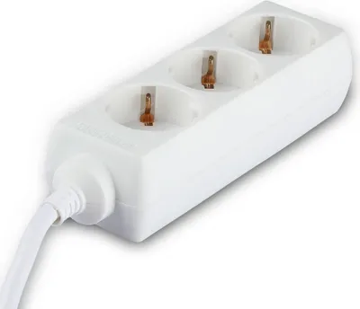Obrázok produktu pre 3-cestné predlžovacie zásuvky - IP20 - biela - 1,5 m kábel