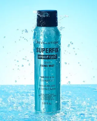 Zdjęcie produktu dla Setting Spray Utrwalacz do Makijażu w Mgiełce Revolution Superfix Hydra Cool 150 ml