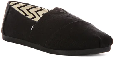 Image de Toms Alpargata Classic, modèle noir unie pour hommes – Taille 9 UK - 43 EU - 10 US / Noir