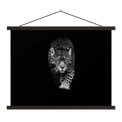 Produktbild von MuchoWow® Textilposter Tiere - Schwarz - Leopard - Weiß - Wild 120x90 cm mit schwarzem Rahmen - Aufhänger für Poster
