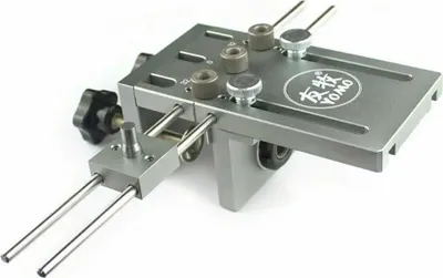 Image de gabarit de perçage 3 en 1 - Gabarit de perçage/guide de perçage - 6/8/10 mm - Réglable - Précis - Pour bois - Argenté