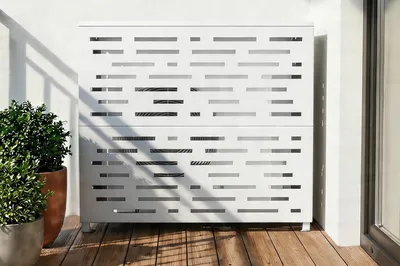Produktbild von ANETO ARLBERG Abdeckung für Klimaanlagen und Wärmepumpen aus weißem Aluminium - Größe L