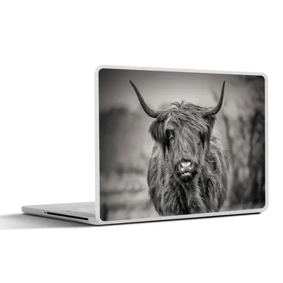 Produktbild von MuchoWow® Laptop Aufkleber Sticker Cover Schottischer Highlander - Schwarz und Weiß 25x18 cm - Laptop-Deko